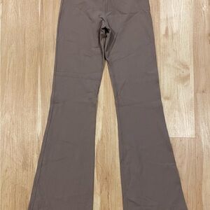 Nike Women’s Zenvy Cutout High Rise Ribbed Flare Leggings Brown S